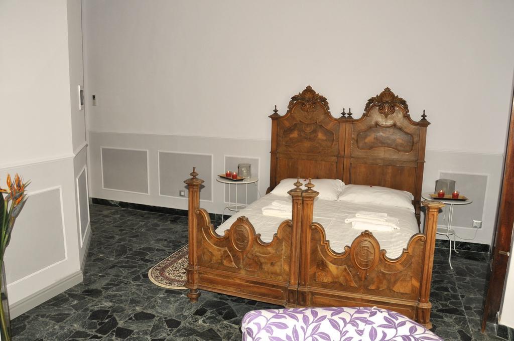 Alibrandi Palace Civitavecchia Cameră foto